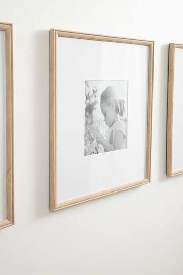 Kate and Laurel 16" x 20" Adlynn Photo Frame with 8" x 10" Mat
